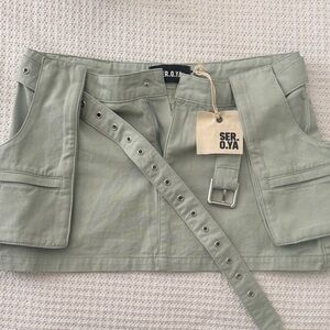 NWT SER.O.YA Sage Green Utility Mini Skort with Grommet Belt Sz 26